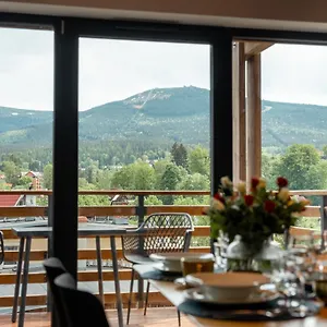 Invest Place 2 Be Apartament