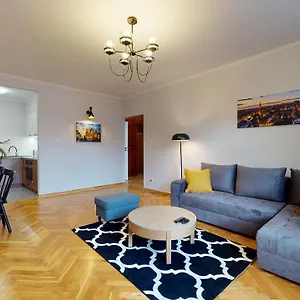 https://market-square-rynek-42-nice-apart-next-to-town-hall.hotelswroclaw.com